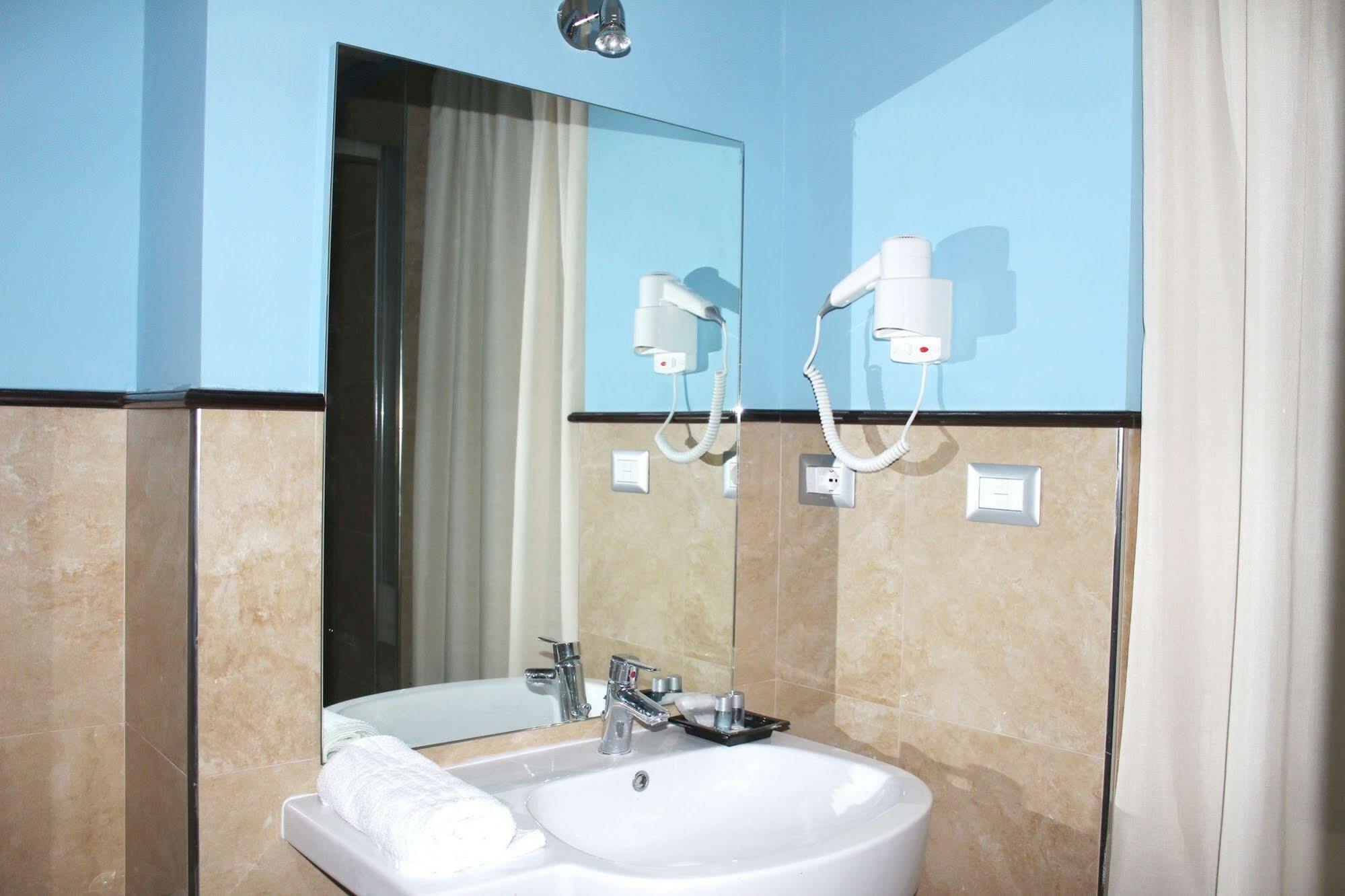 Hotel Gran Torino Rome Exterior photo